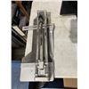 Image 1 : Tile cutter