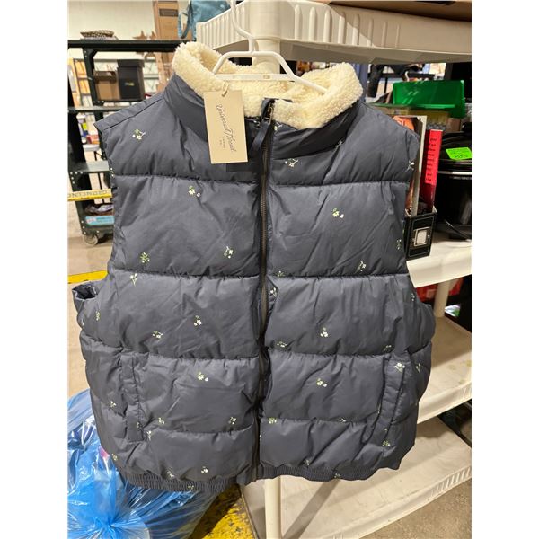 Universal thread 4x new with tags vest