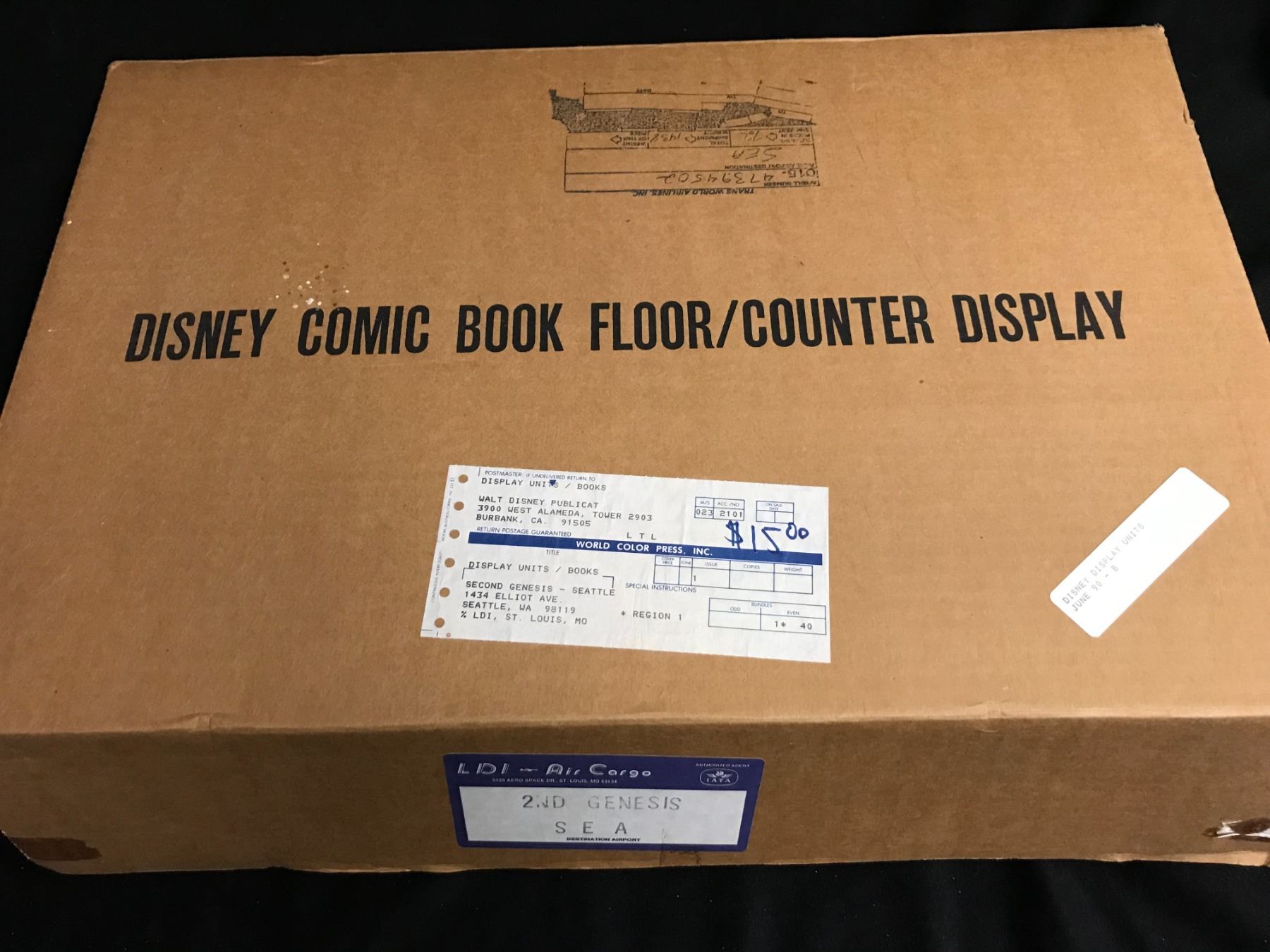 Comic Table Counter VINTAGE DISNEY COMIC BOOK FLOOR COUNTER DISPLAY