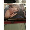 Image 1 : LOT OF VINYL RECORDS