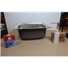 Image 1 : ÉVIER  TECHNOPRO NEUF A/DISTRIBUTEUR DE   SAVON 19.5"x15.5"