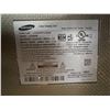 Image 2 : MONITEUR SAMSUNG 32” DM32E (SANS SUPPORTS, SANS MANETTE)