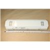 Image 2 : LUMINAIRE FLUO BELUCHE T8 24", 120/277v LAMPE NON-INCLUS