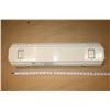 Image 3 : LUMINAIRE FLUO BELUCHE T8 24", 120/277v LAMPE NON-INCLUS