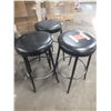 Image 1 : 3 Bar Stools