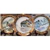 Image 1 : Set Of 3 Chinese Design Gold Rimmed Decorative Plates