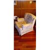 Image 2 : Vintage Floral Pattern Lounge Chair 32L x 34W x 33T