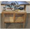 Image 3 : DELTA HOMECRAFT TABLE SAW ON STAND