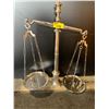 Image 2 : *NL* CHROME 42"H COMMERCIAL DECORATIVE SCALE WITH 10 WEIGHTS
