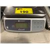 Image 2 : *NL* SAN JAMAR SCDGM66 ESCALI 30KG COMMERCIAL DIGITAL SCALE