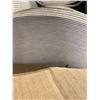 Image 2 : *NL* ROLL OF APPROX. 12'W BEIGE/CREAM FAUX STONE LOOK LINOLEUM