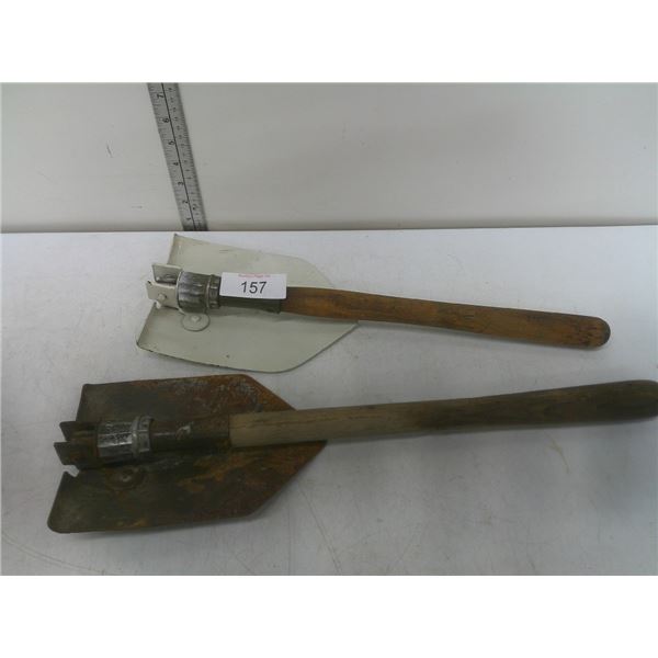 Folding spade shovels