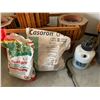 Image 4 : Two Wood Garden Planter, Spray Doc Chemical Sprayer, Turf Builder & Casaron G-4 Herbidcide (Open Bag