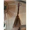 Image 3 : Decorative Straw Wall Hanging, Corn-husk Broom, Metal Star & Quilt Fabric Farmhouse