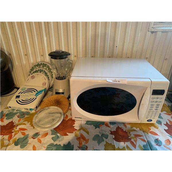 Danby Designer Microwave, Oster Blender, Kitchen Value Aluminum Foil Liners, Asst Burner Covers, Mar