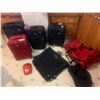 Image 1 : Sunquest Vacation Vault, Air Canada Suit Bag, Samsonite & American Tourist & Protocol Luggage & Jump