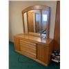 Image 4 : Queen Sized Wood Dresser w 3 Drawer Side Cabinets & Dresser w Mirror