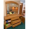 Image 5 : Queen Sized Wood Dresser w 3 Drawer Side Cabinets & Dresser w Mirror