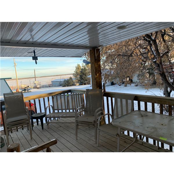 Patio Table, Love-seat, 6 Chairs & 2 Green End Tables