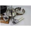 Image 6 : Pots & Pans - Can Opener - Kitchen Utensils - Salt & Pepper Shakers in Holder
