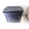 Image 5 : * (2) Storage Boxes - Rubbermaid Roughneck With Lid, Tuffstore