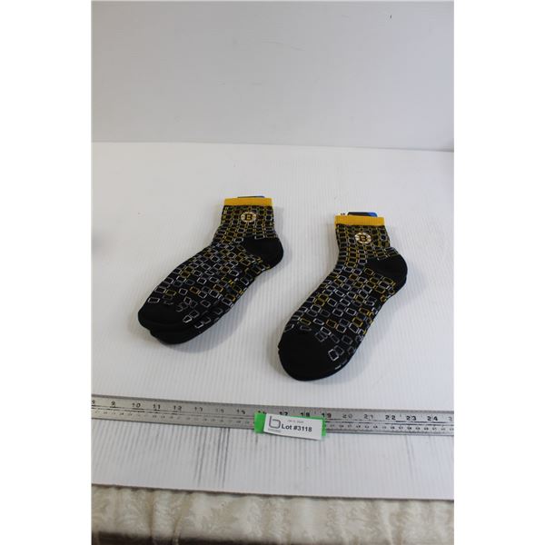 (2) Pairs Thick Boston Bruins Socks - Size L