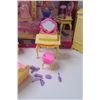 Image 3 : Barbie Bedroom Play Set