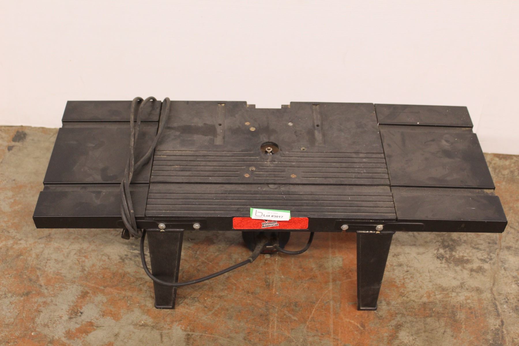 * Ryobi 1 1/2 HP Router Table - Bodnarus Auctioneering