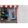 Image 3 : The Hobby Shop Series 3 1981 GMC Vandura Custom with Backpacker Toy - Sealed, 1/64 Scale