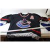 Image 1 : Vancouver Canucks Jersey - Burtuzzi #44 (size lg)