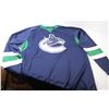 Image 2 : Canuck Jersey (size med) - Ladies Canuck T-Shirt (size lg)