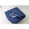 Image 6 : Ladies Vancouver Canucks Purse - Cloth Carry Bag - Store Bag