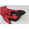 Image 9 : (2) Pair of Ladies Foot Wear (sizes 8 - 7 1/2)