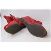 Image 4 : (2) Pair of Ladies Foot Wear (sizes 7 1/2 - 39)