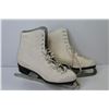 Image 2 : Ladies Figure Skates (size 7)