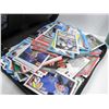 Image 2 : ZIPPERED FOLDER FULL OF BASEBALL AND HOCKEY CARDS