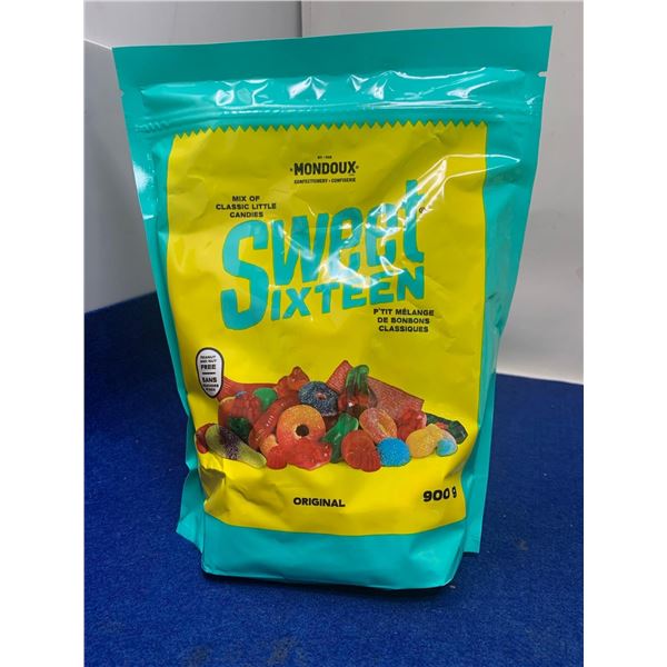 Mondoux Sweet Sixteen Assorted Gummy Candy (900g)