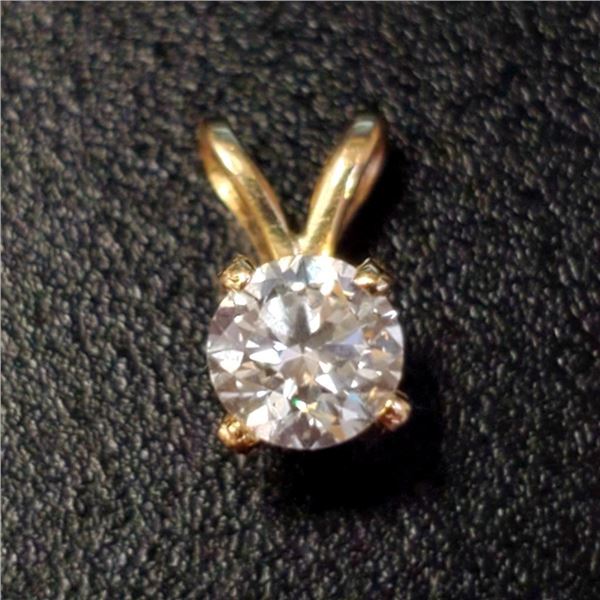 $2400 10K  Lab Grwon Diamond(0.5ct) Pendant