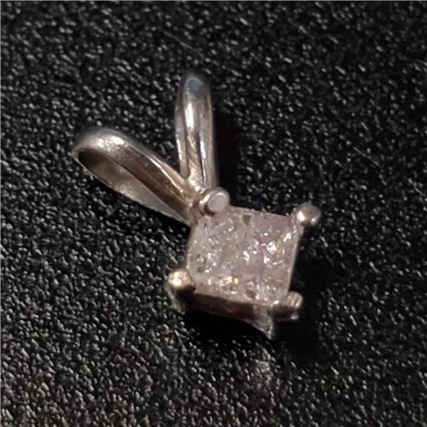 $800 14K  Pink Diamond(0.15ct) Pendant