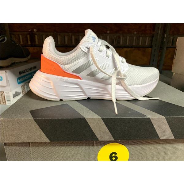 Ladies Galaxy 6 W Running Shoes Size 6