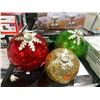 Image 1 : Glass Orniment 3pc Set Light Up