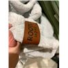 Image 2 : Roots Plush Blanket Queen