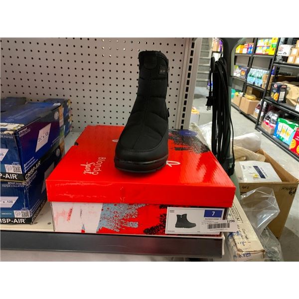 Blondo Sport Size Ladies 7 Ankle Height Winter Boots