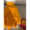 Image 4 : Lot Of Work Gloves