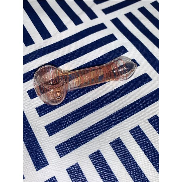 Assorted lot of small glass pipes