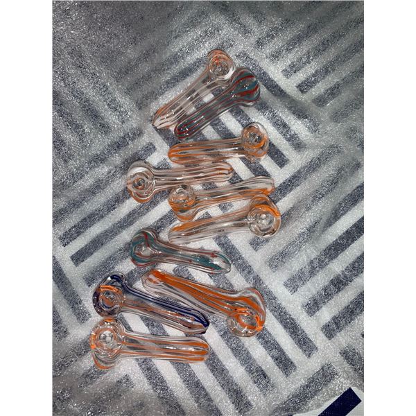 Assorted lot of small glass pipes