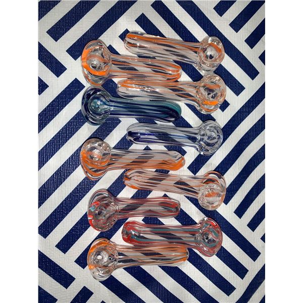 Assorted lot of small glass pipes
