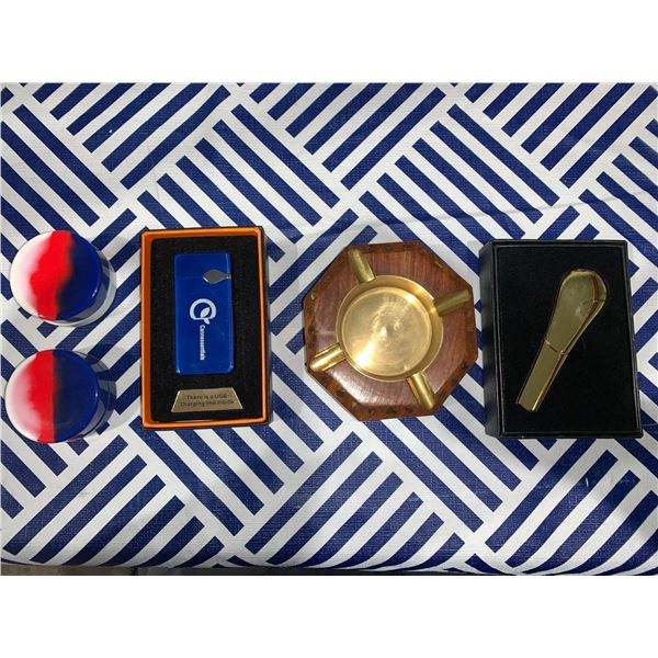 Mixed lot with lighter, ash tray, pipe and 2 silicone storage containers