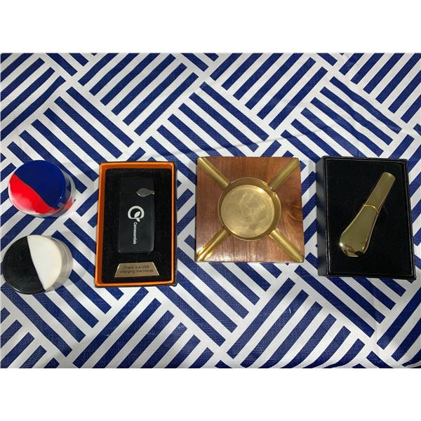 Mixed lot with lighter, ash tray, pipe and 2 silicone storage containers