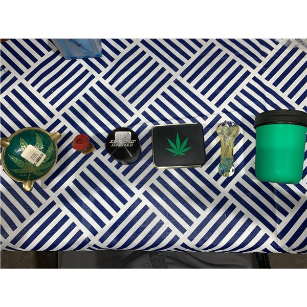 Mixed lot with ash tray, incense holder, herb grinder, joint case, pipe and storage container